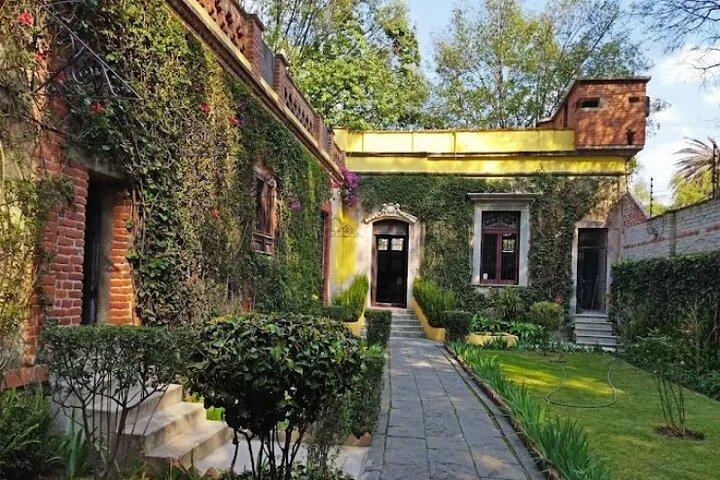 EXCLUSIVE TOUR Leon House Trotsky Museum - small groups