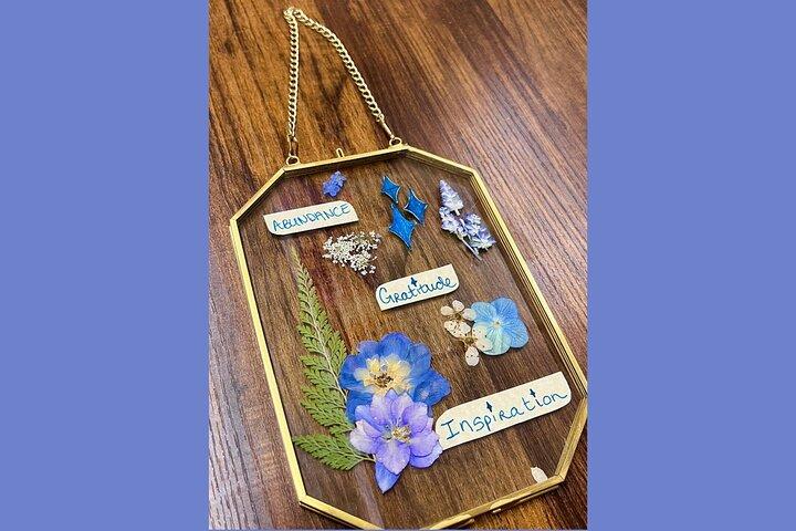 Opzettelijke Bloemen Frame Workshop in Denver