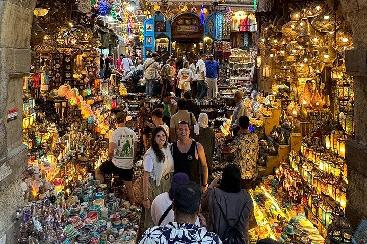 ピラミッド スフィンクス 大エジプト博物館 ナイル フェルッカ または バザール