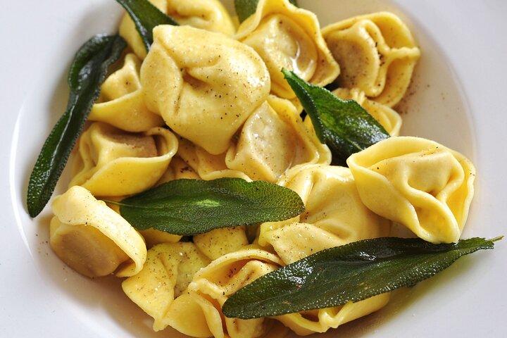 Gourmet Pasta Class in Washington D.C. (Includes 3-Course Meal)