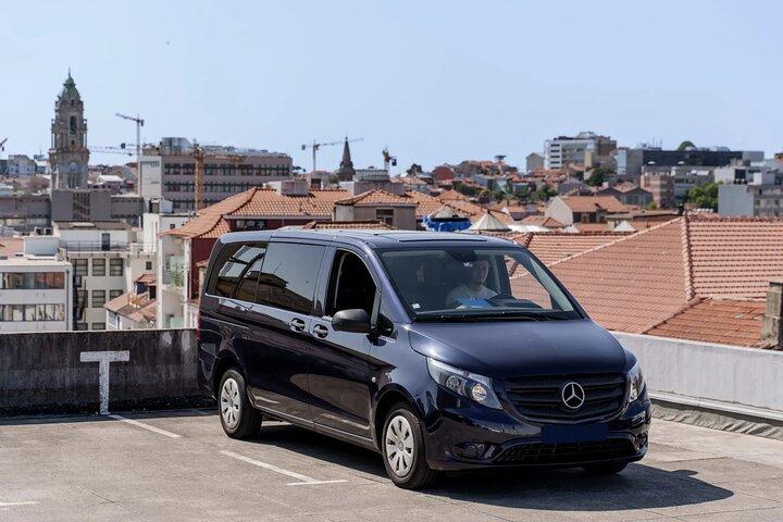 Transfert privé de Lisbonne à Porto avec arrêts touristiques