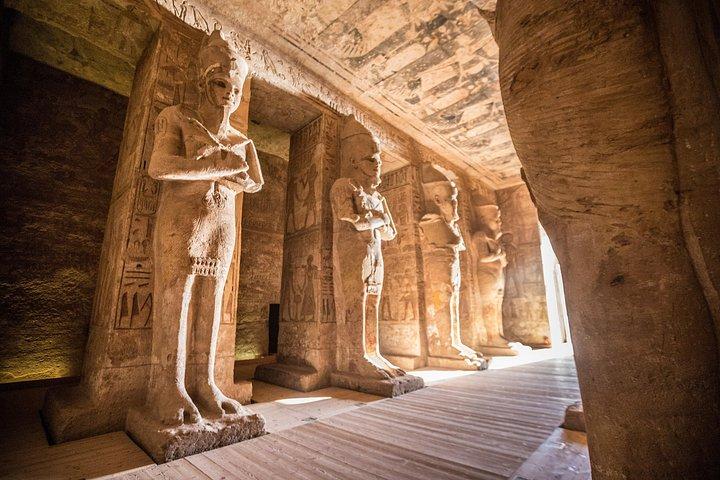 フルガダ発デンデラ、オシリオン、アビドス全日ツアー