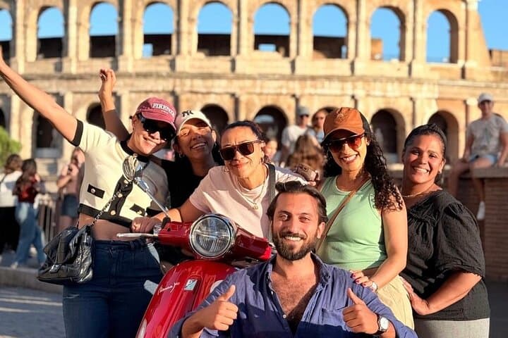 Rome Private Vespa Tour Pick-up from Hotel