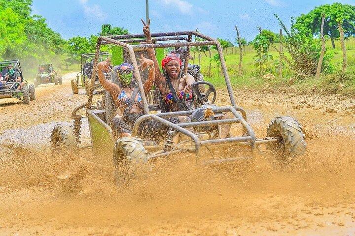 Tour estremo in buggy a Punta Cana, River Cave, Macao Beach