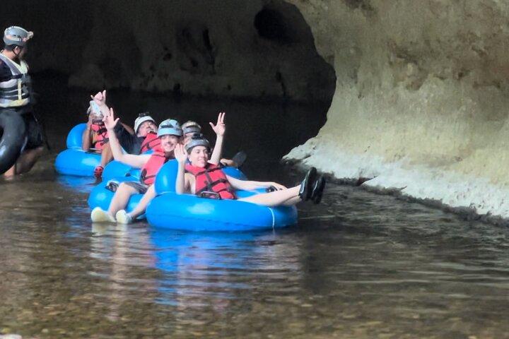 Tour guiado en privado por las cuevas y el zoológico de Belice desde Placencia