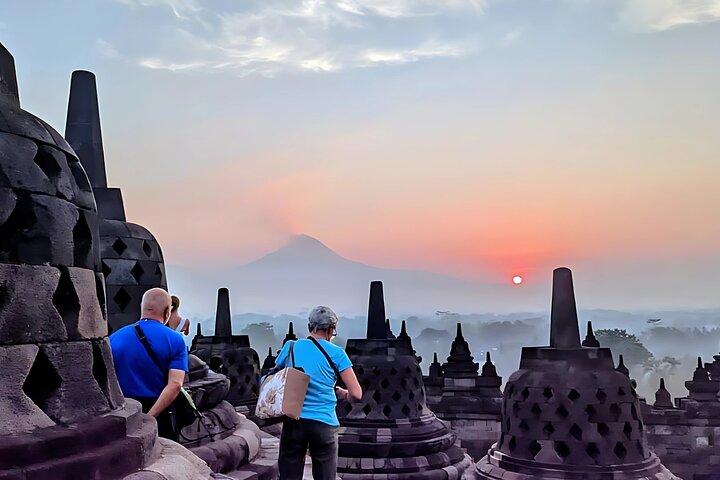 Borobudur Sunrise på Temple Tour med lyxig frukost ingår