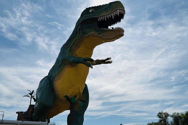 カルガリー発ドラムヘラー＆フードゥー日帰り旅行、バッドランズを探検