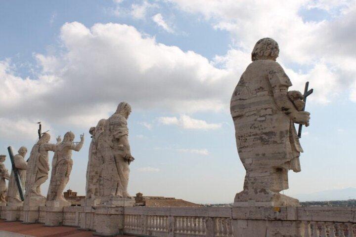 Visite privée de la basilique Saint-Pierre Montée du dôme et tombeaux pontificaux