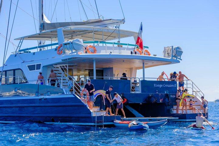 Catamaran au départ de Cannes