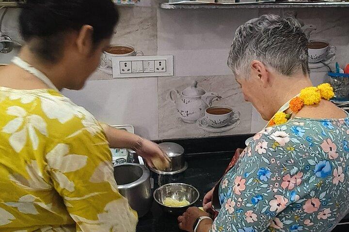 Vegetarian Hands on Cooking Class with Local Family in Jaipur