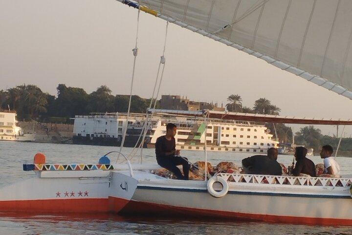 Zonsondergang Felucca Sailing Boat Ride pick-up en H drankjes
