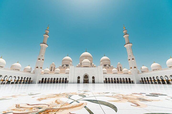 Excursion d'une journée à Abu Dhabi avec le palais Qasr al Watan