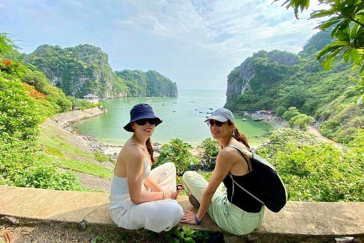 Kayaking Hiking Natação em HaLong Bay com um cruzeiro de luxo