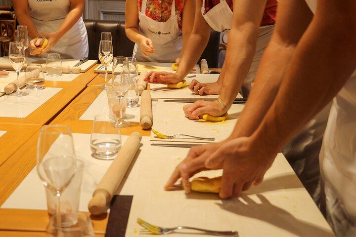 Private Pasta & Tiramisu Cooking Class with Unlimited Wine