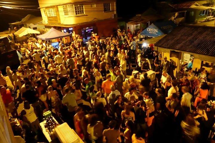 Fête de rue du vendredi soir à Sainte-Lucie