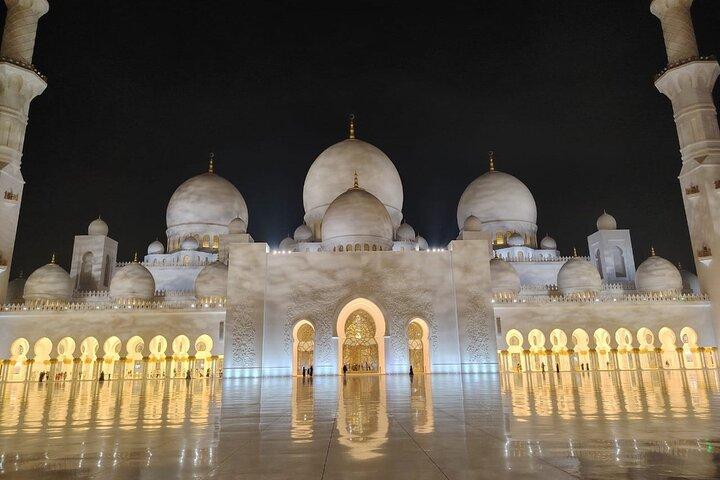 Private Abu Dhabi City Tour ( up to 09 Pax)