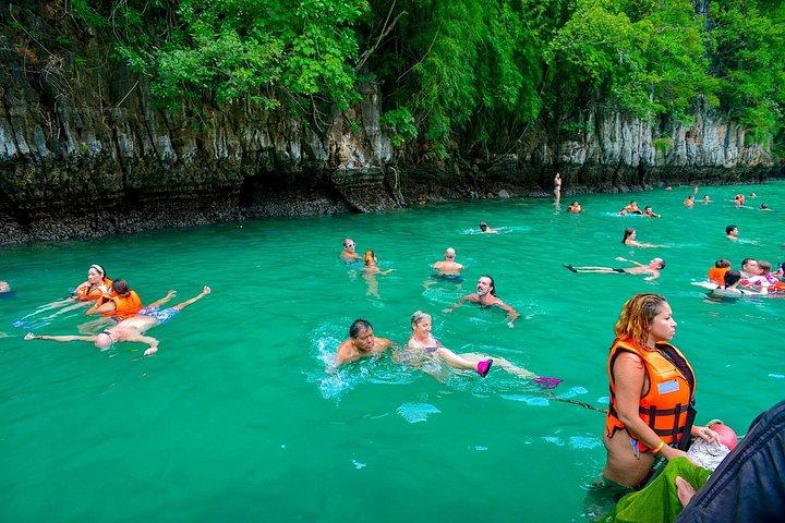 Phi Phi Khai and Bamboo Island Sunrise with Transfer from Phuket