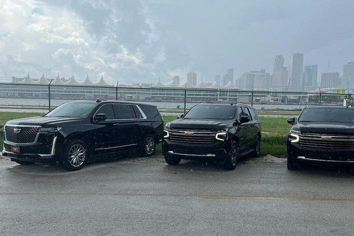 フォートローダーデールのプライベートホテル送迎：空港＆クルーズポート