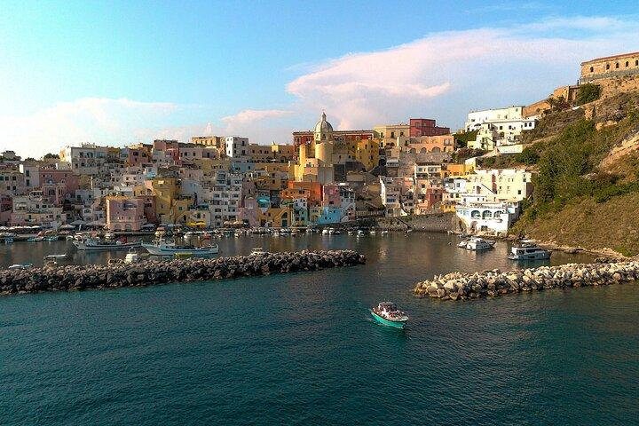 Excursion d'une journée en bateau à Ischia et Procida au départ de Naples