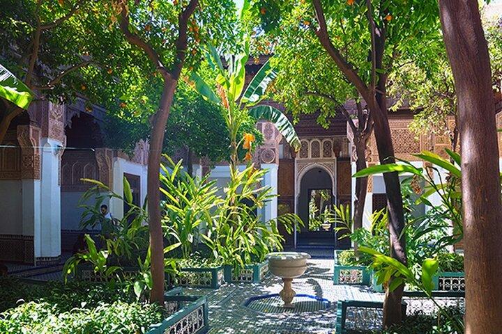 Majorelle Garden e Bahia Palace e Medina Tour com Bilhetes
