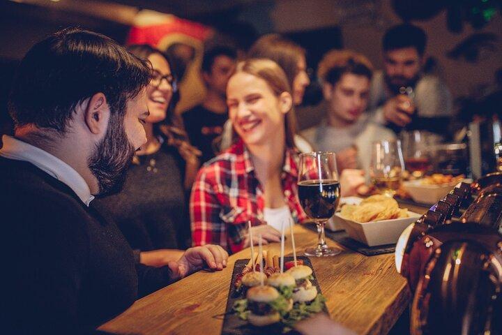 Barcellona Speakeasy Pub Crawl con barre nascoste e tapas opzionali