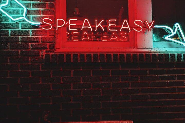 Barcellona Speakeasy Pub Crawl con barre nascoste e tapas opzionali