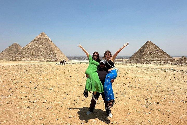 カイロVIPツアー2日ピラミッド、博物館、‪ハーン・アル＝ハリーリー‬・バザール
