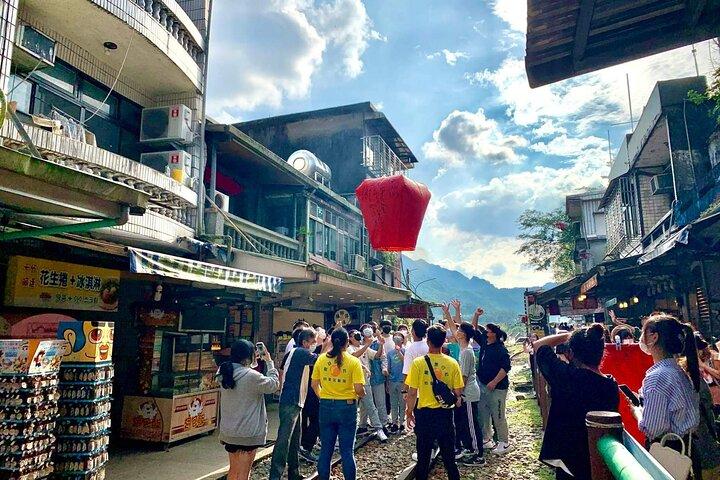 石芬瀑布ツアーで八柳と九芬の夜景を