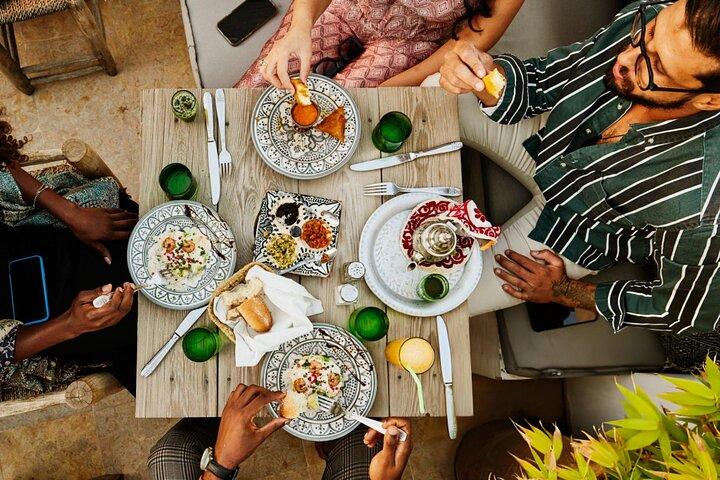 Marrakech Food Tasting Walking Tour mit Abendessen inklusive