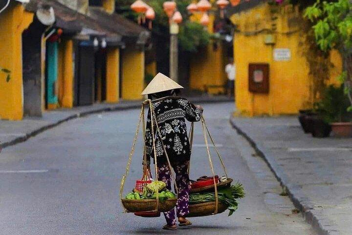 Hoi An Day Trip com Marble Mountain Basket Barco e Lantern