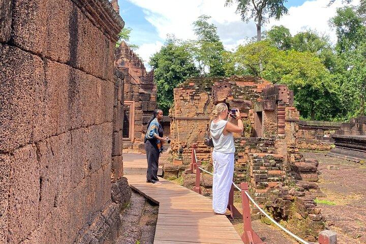 バンテアイ・スレイとロリュオス寺院群のプライベートツアー