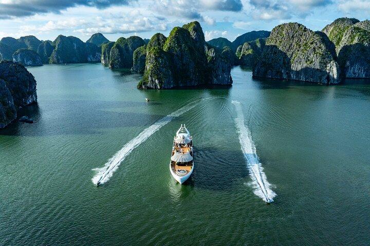 ハノイ、ハイフォン発ランハ湾 1 日ツアー - セレニティ クルーズ