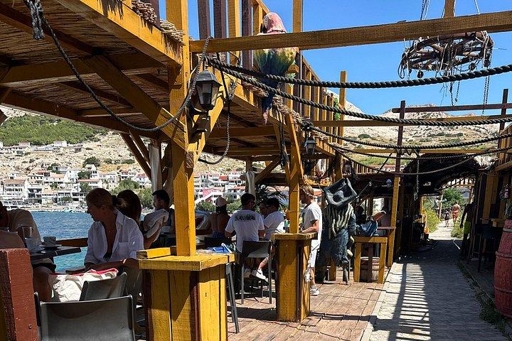 ザダル発パグ島プライベートツアー：ハイキング、ビーチ、旧市街