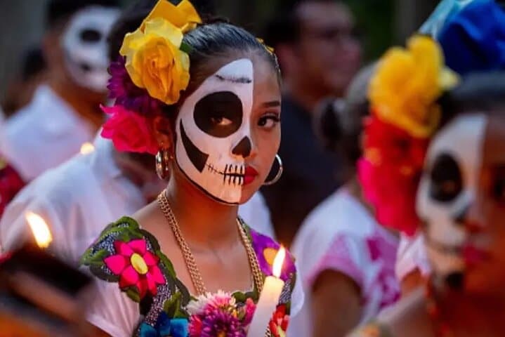 Private Mixquic Day of the Dead Tour with Transportation and Dead Bread