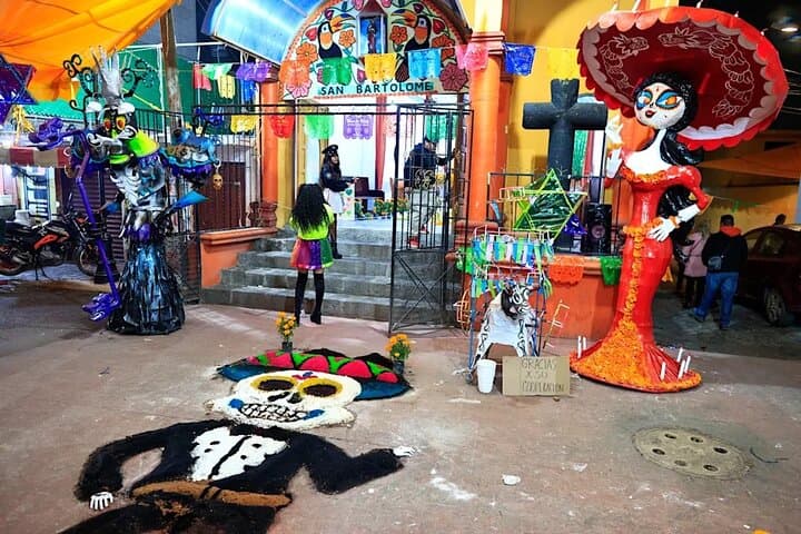 Private Mixquic Day of the Dead Tour with Transportation and Dead Bread