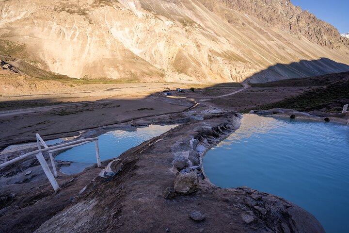 El Yeso Reservoir, Colina Hot Springs und Picknick-Tour ab Santiago