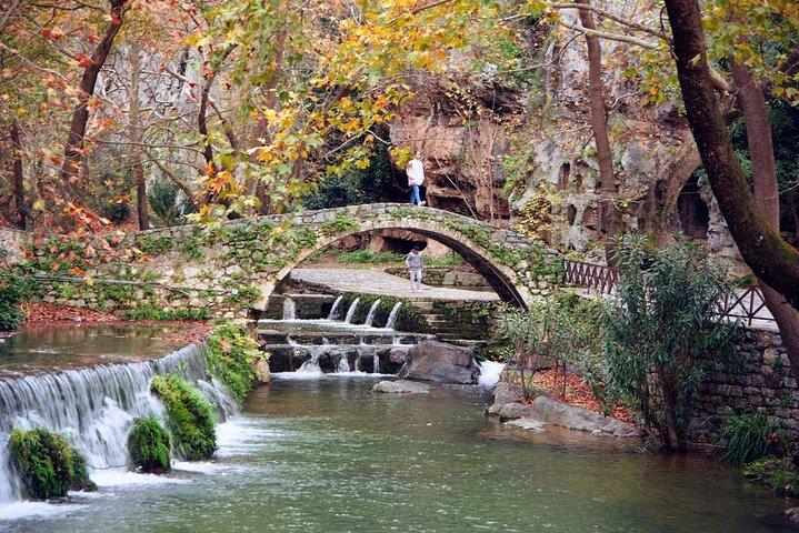 Tour naar Livadia Thermopylae en Hot Springs in Athene