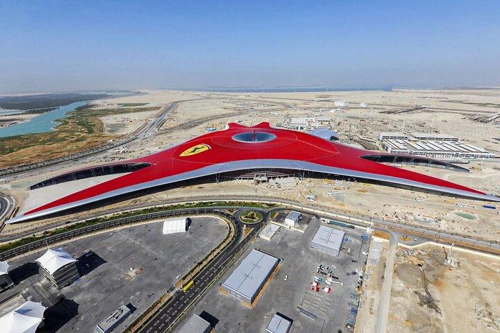 Entré til Ferrari World Abu Dhabi