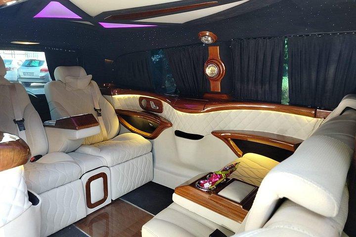 VIPメルセデス・ヴィトがイズミルまたはインターシティで乗り換え