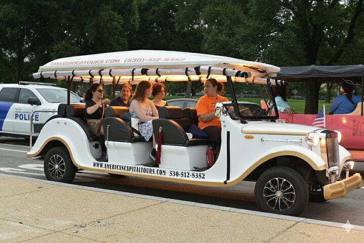Washington DC Monuments & History Guided Moonlight Tour by E-Cart