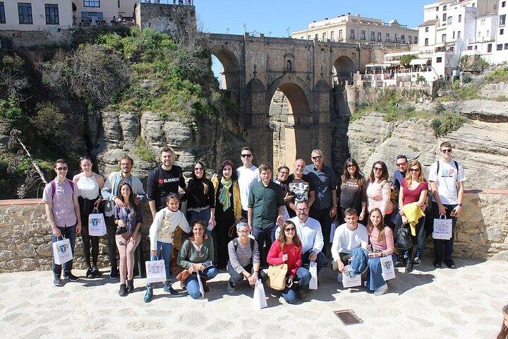 Ronda White Villages Zahara Grazalema Dagstur från Sevilla
