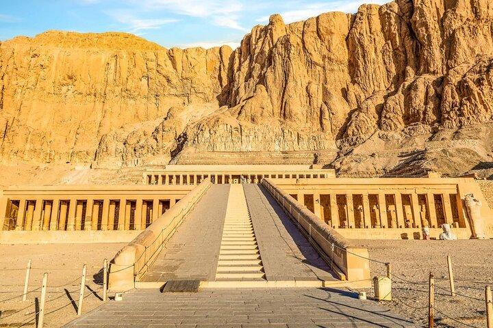 Fra Hurghada Luxor Day Trip Valley of Queens med frokost