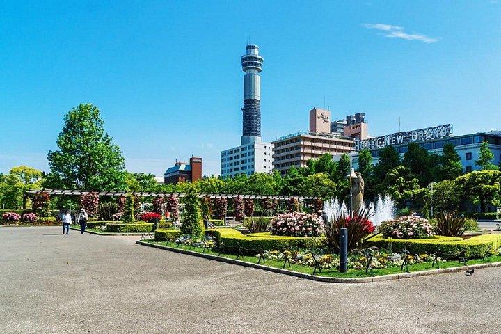 横浜ウォーキングツアーチャイナタウン寺院とベイサイド