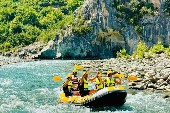 Vjosa Rafting & Benja Terme Tour da Tirana Durazzo Golem