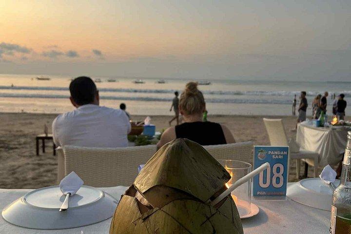 Bali Romantic Seafood Dinner under sunset jimbaran Beach