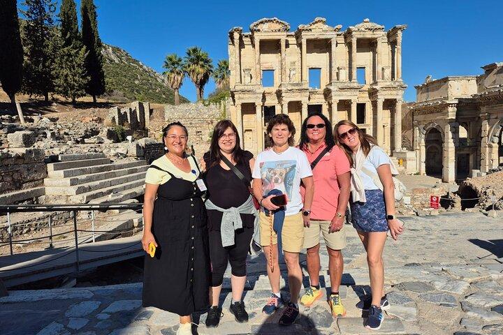 Dagstur till Efesos & Jungfru Maria från Istanbul med flygresor