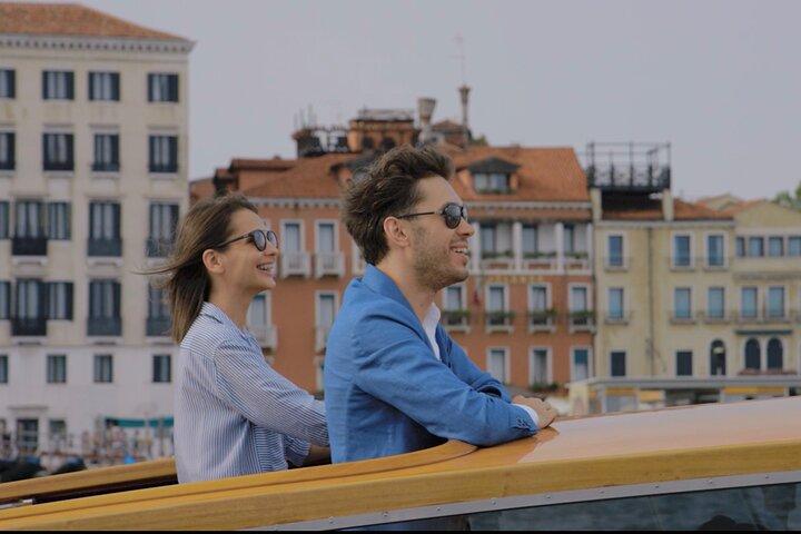 Tour privado en barco por Venecia