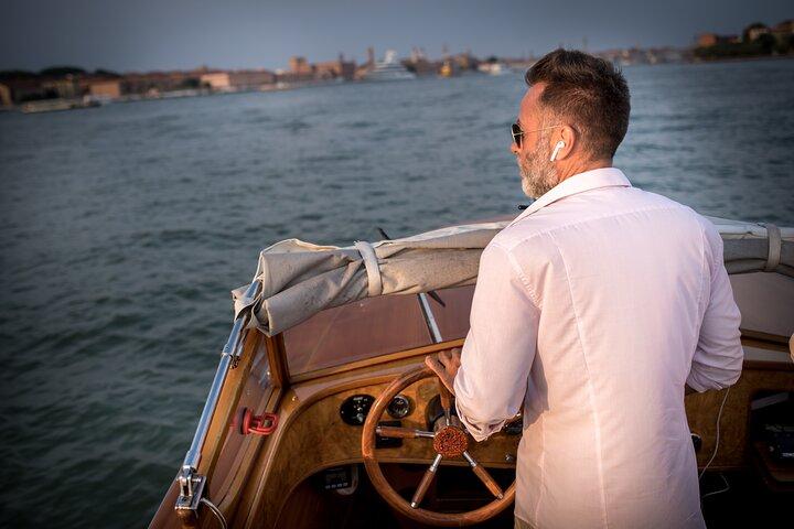 Tour privado en barco por Venecia