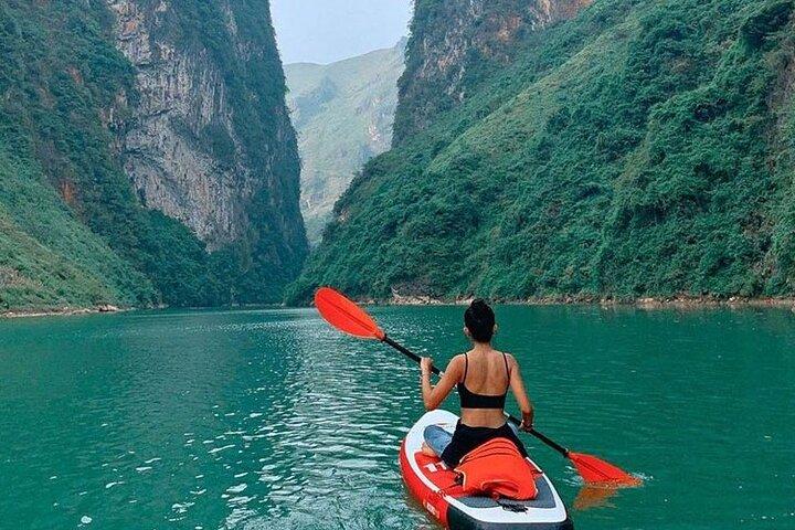 Cao Bang Adventure Transporte Compartilhado e Diversão na Água
