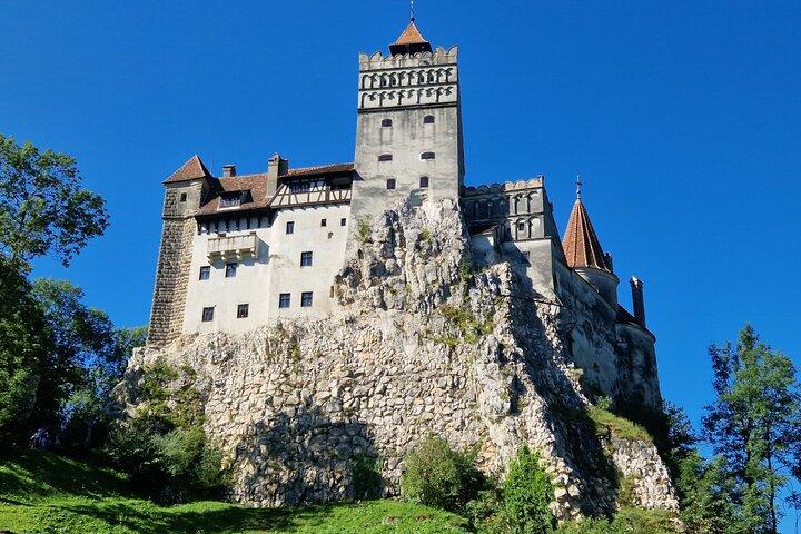 From Brasov: Bran Castle & Rasnov Small-Group Tour